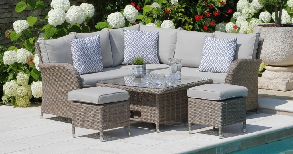 Benefits of Adjustable Garden Tables and Why They're Perfect For Your Outdoor Space | Blog | The Elms