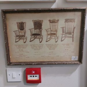 Cadre Deco Chaise Dore | Home Decor | Art | The Elms